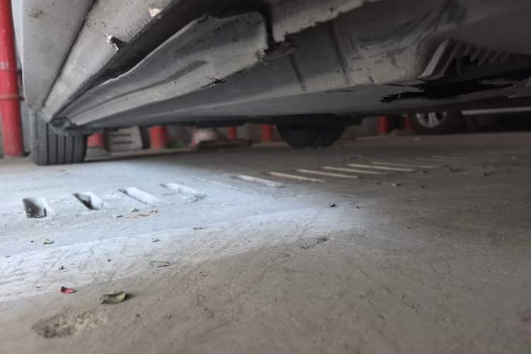 Used Audi A4L 2012 2.0 TFSI automatic standard version Chassis Front Right