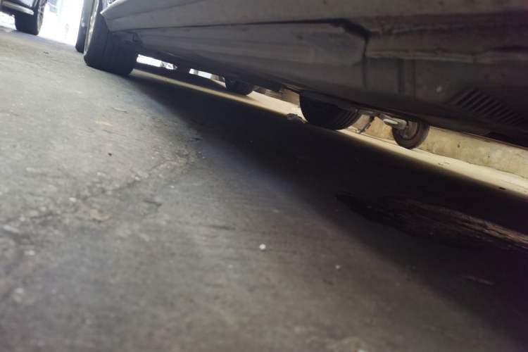 Used Audi A4L 2012 2.0 TFSI automatic Comfort trim level Chassis Front Right