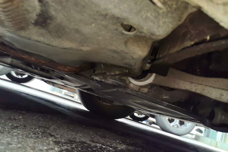 Used Audi A4L 2012 2.0 TFSI automatic standard version Chassis Front Right