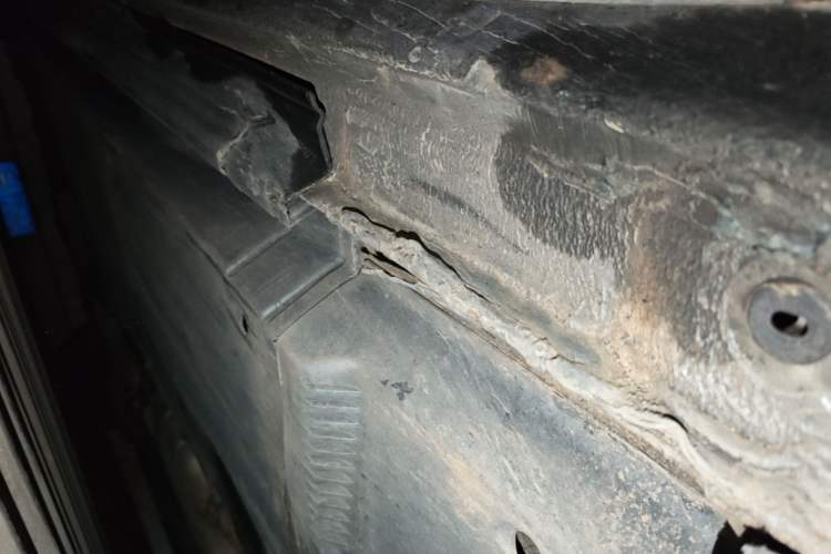 Used Audi A4L 2012 2.0 TFSI automatic Comfort trim level Chassis Front Right
