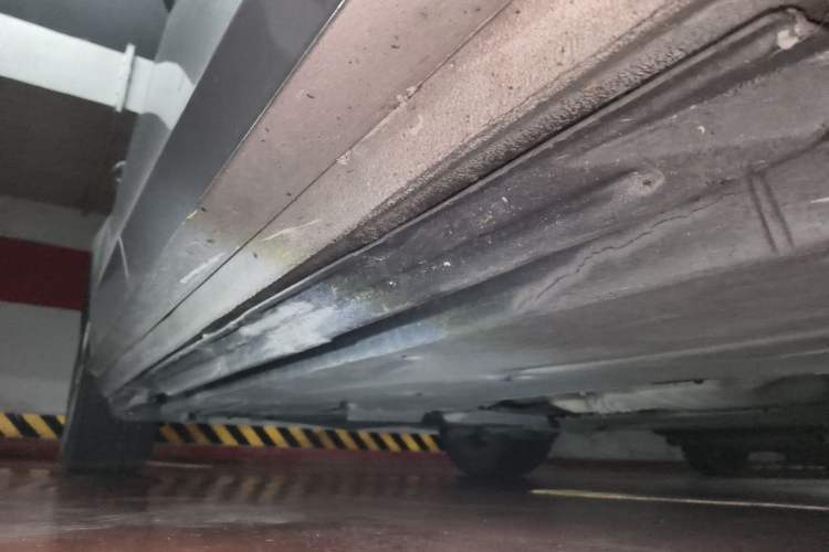 Used Audi A4L 2012 2.0 TFSI automatic Comfort trim level Chassis Front Right
