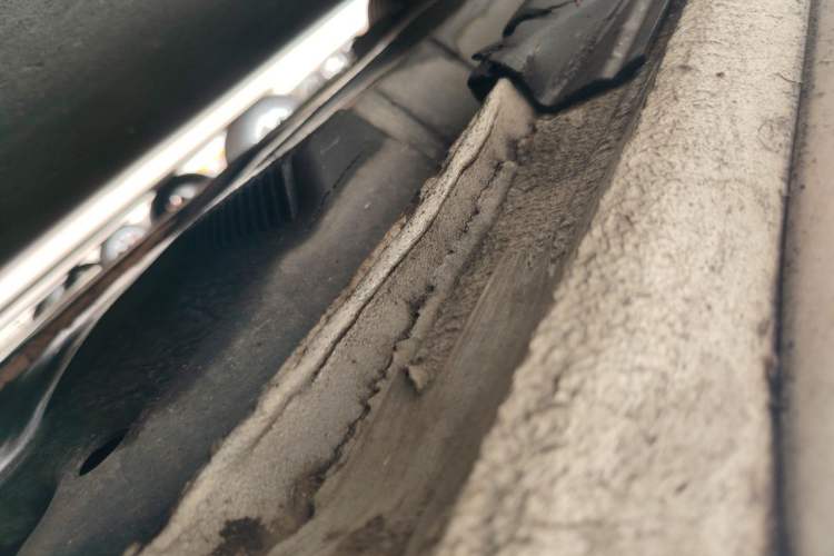 Used Audi A4L 2012 2.0 TFSI automatic Comfort trim level Chassis Front Right