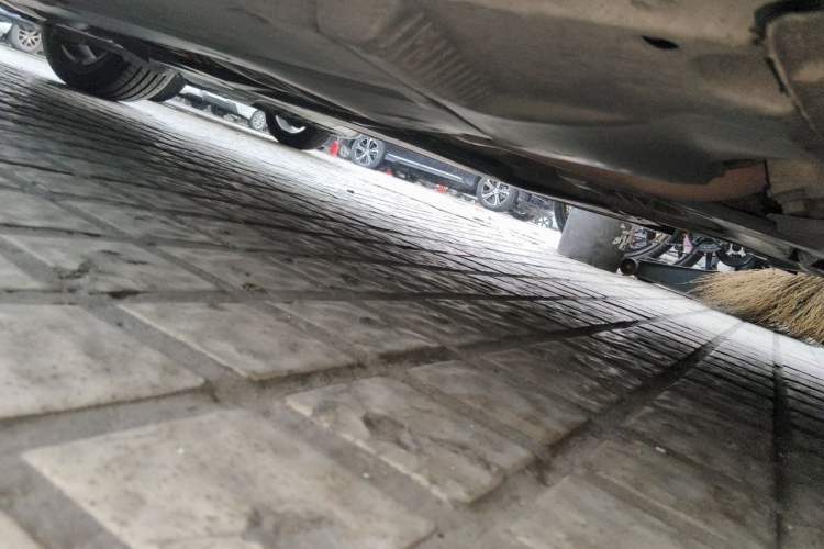 Used Audi A4L 2012 2.0 TFSI automatic Comfort trim level Chassis Front Right