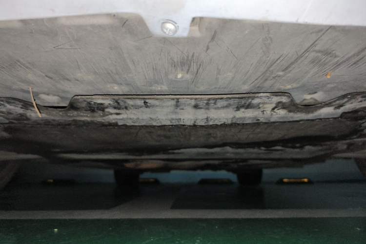 Used Audi A4L 2012 2.0 TFSI automatic standard version Chassis Front