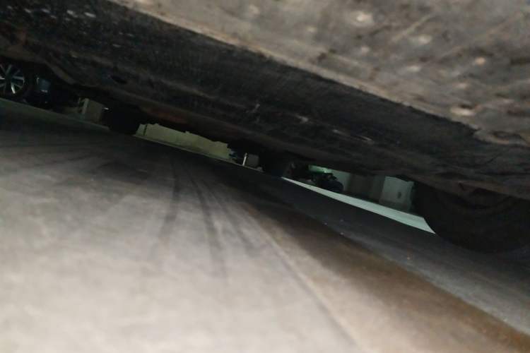 Used Audi A4L 2012 2.0 TFSI automatic Comfort trim level Chassis Front
