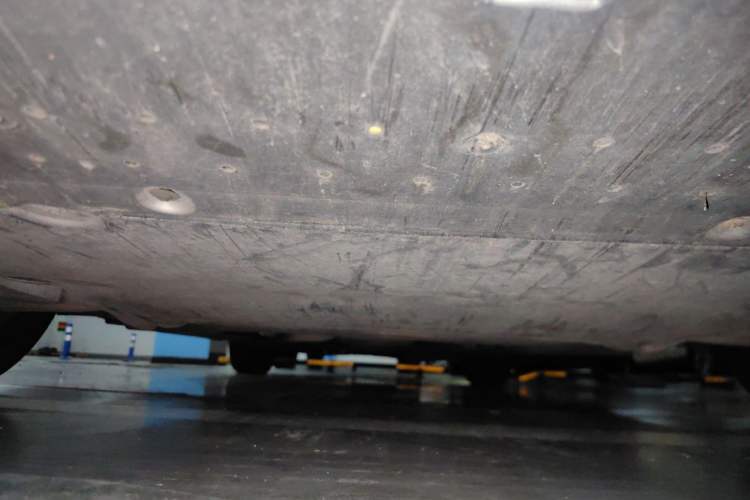 Used Audi A4L 2012 2.0 TFSI automatic Comfort trim level Chassis Front
