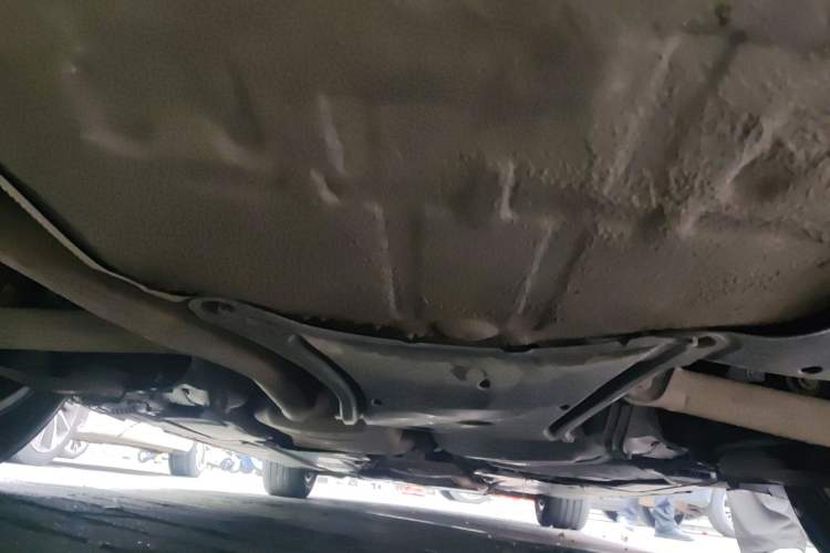 Used Audi A4L 2012 2.0 TFSI automatic Comfort trim level Chassis Rear