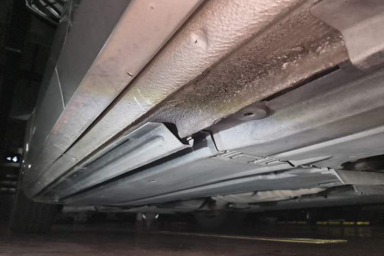 Used Audi A4L 2012 2.0 TFSI automatic Comfort trim level Chassis Rear Left