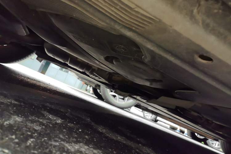 Used Audi A4L 2012 2.0 TFSI automatic standard version Chassis Rear Right