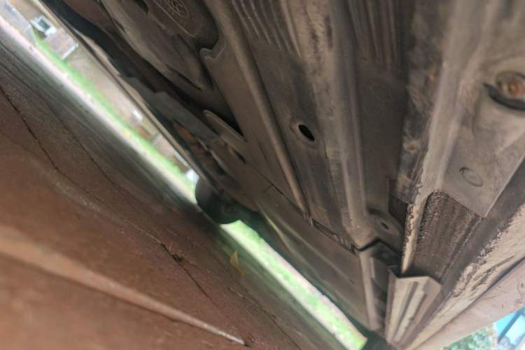 Used Audi A4L 2012 2.0 TFSI automatic Comfort trim level Chassis Rear Right