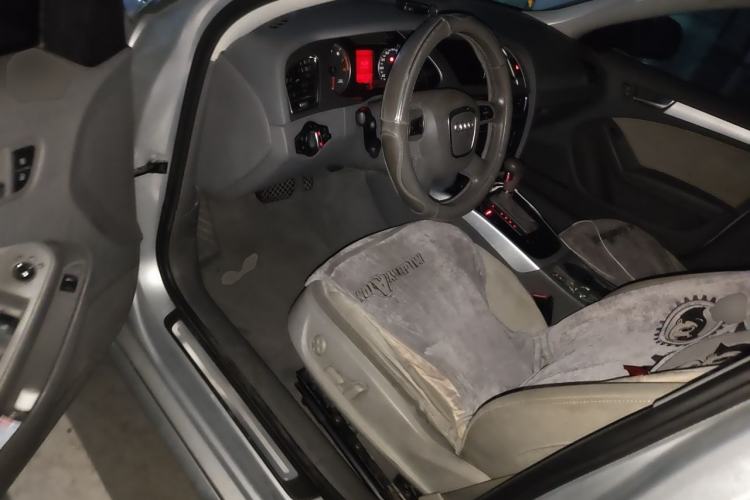 Used Audi A4L 2012 2.0 TFSI automatic standard version Driver Seat