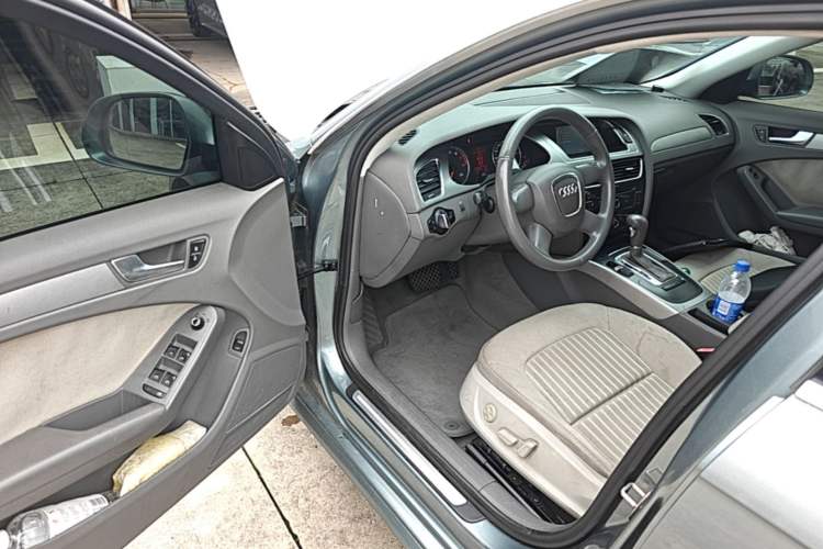 Used Audi A4L 2012 1.8 TFSI Automatic Comfort Model Driver Seat