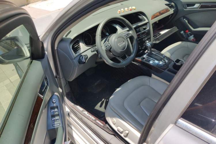 Used Audi A4L 2012 2.0 TFSI Automatic Technology Model Driver Seat