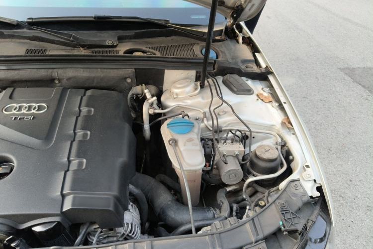 Used Audi A4L 2012 2.0 TFSI Automatic Technology Model Engine Bay Left
