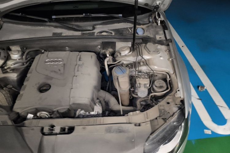 Used Audi A4L 2012 2.0 TFSI Automatic Technology Model Engine Bay Left