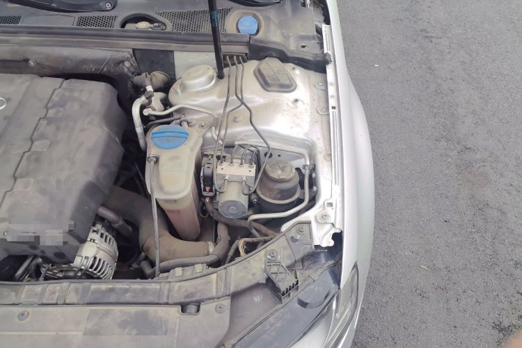 Used Audi A4L 2012 1.8 TFSI Automatic Comfort Model Engine Bay Left