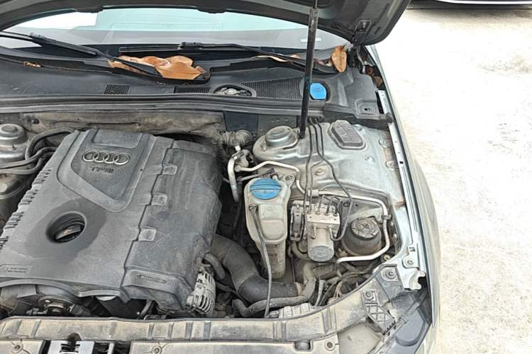 Used Audi A4L 2012 1.8 TFSI Automatic Comfort Model Engine Bay Left