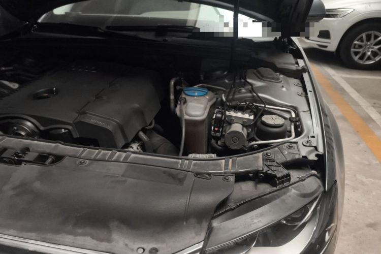 Used Audi A4L 2012 2.0 TFSI automatic Comfort trim level Engine Bay Left