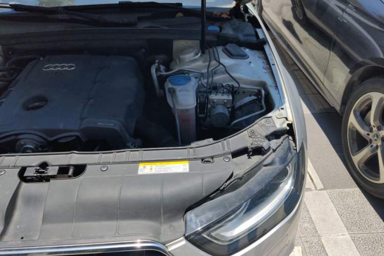Used Audi A4L 2012 2.0 TFSI Automatic Technology Model Engine Bay Left