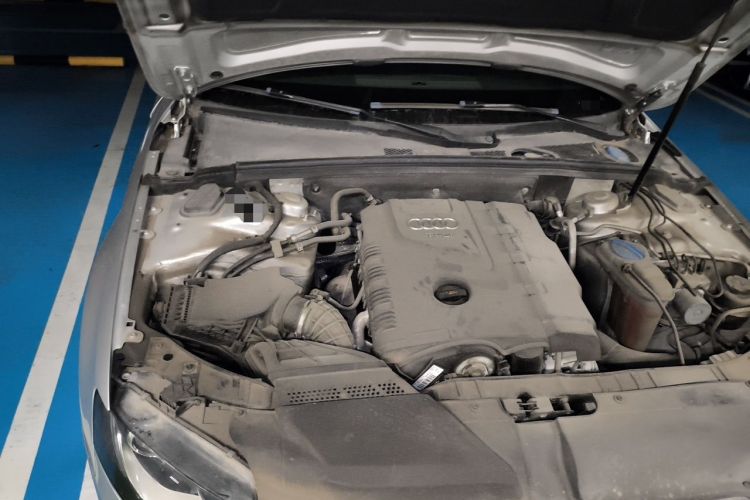 Used Audi A4L 2012 2.0 TFSI Automatic Technology Model Engine Bay Right