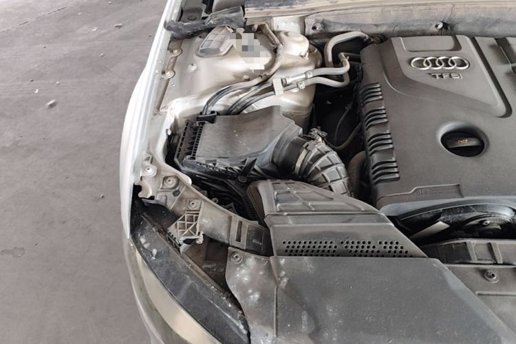 Used Audi A4L 2012 2.0 TFSI automatic sporty version Engine Bay Right