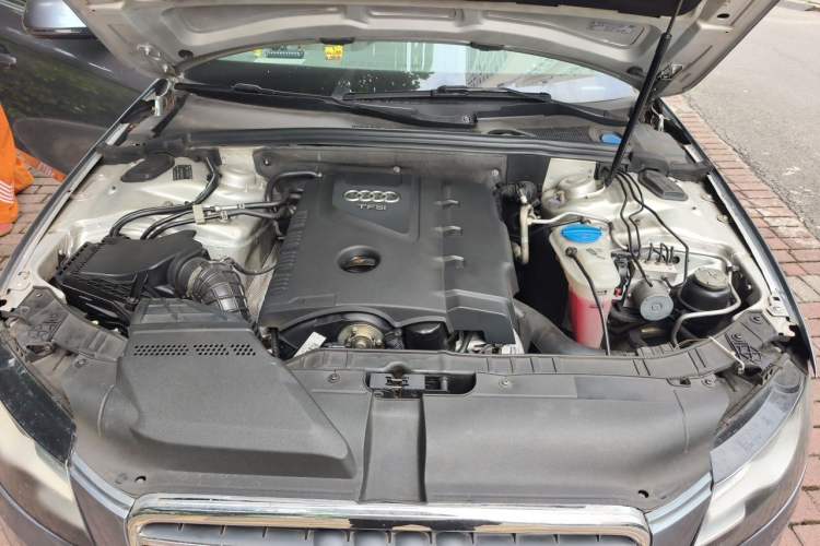 Used Audi A4L 2012 2.0 TFSI Automatic Technology Model Engine Bay