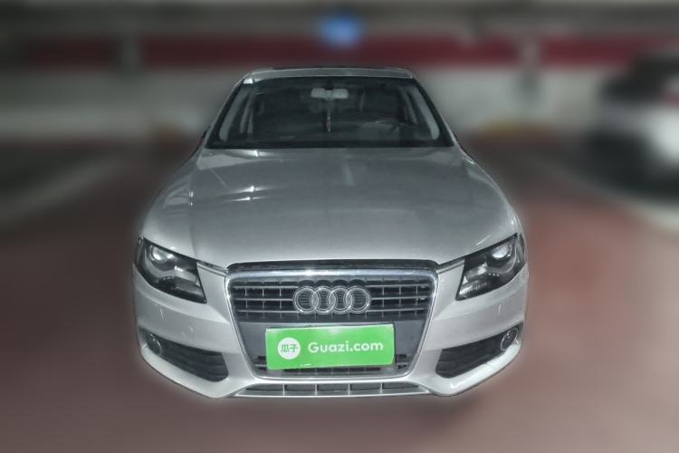 Used Audi A4L 2012 2.0 TFSI automatic Comfort trim level Front