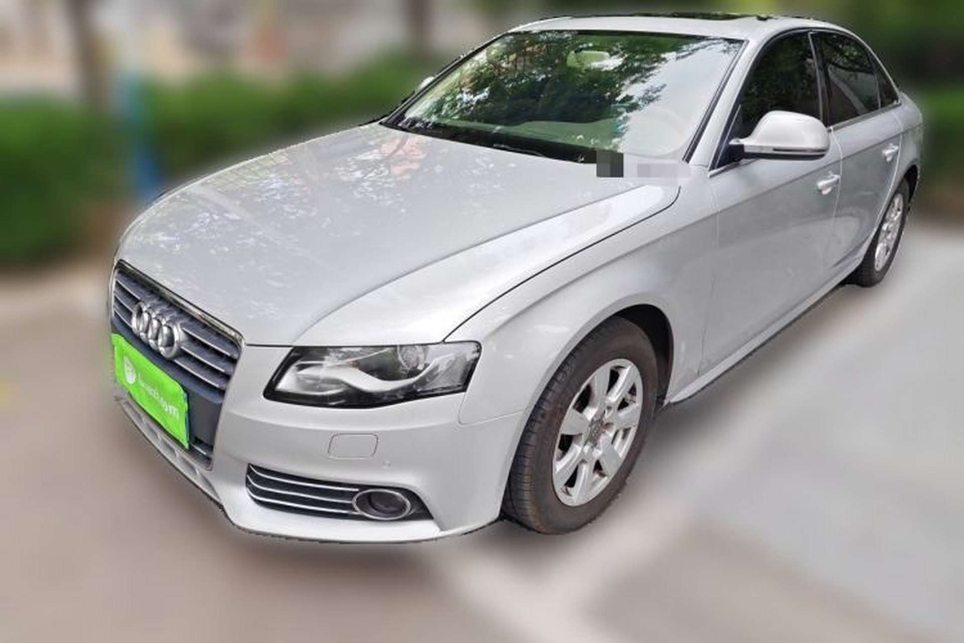 Used Audi A4L 2012 2.0 TFSI automatic Comfort trim level Front Left 45 Deg