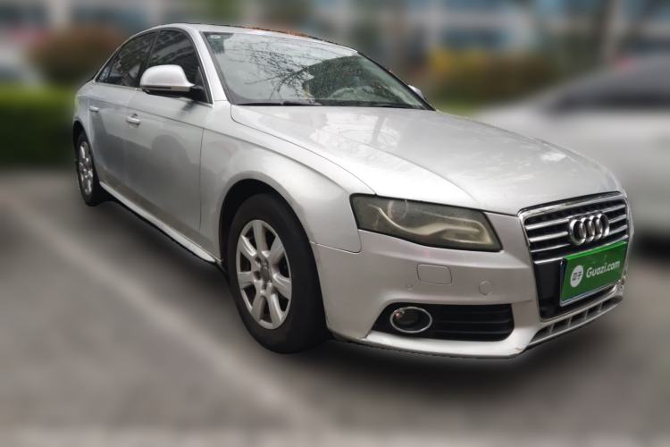 Used Audi A4L 2012 2.0 TFSI automatic Comfort trim level Front Right 45 Deg