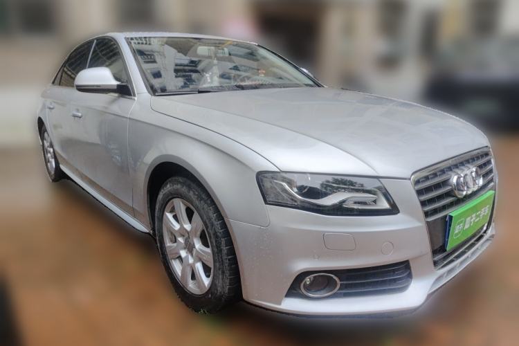 Used Audi A4L 2012 2.0 TFSI automatic standard version Front Right 45 Deg