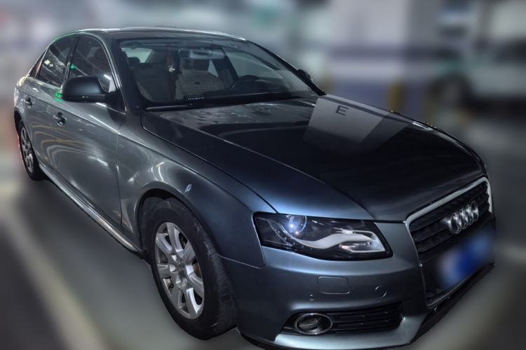 Used Audi A4L 2012 2.0 TFSI automatic standard version Front Right 45 Deg