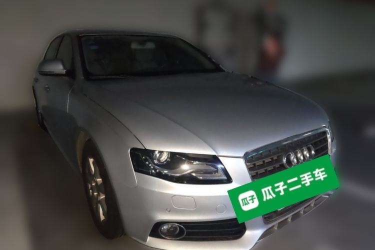 Used Audi A4L 2012 2.0 TFSI automatic standard version Front Right 45 Deg
