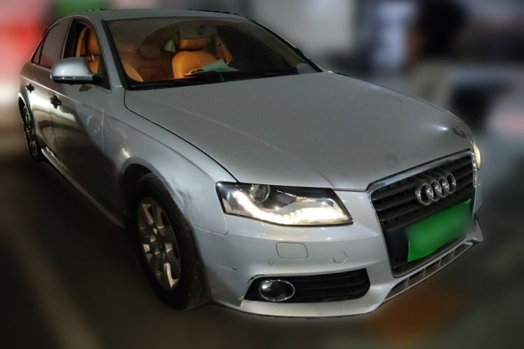Used Audi A4L 2012 2.0 TFSI automatic Comfort trim level Front Right 45 Deg