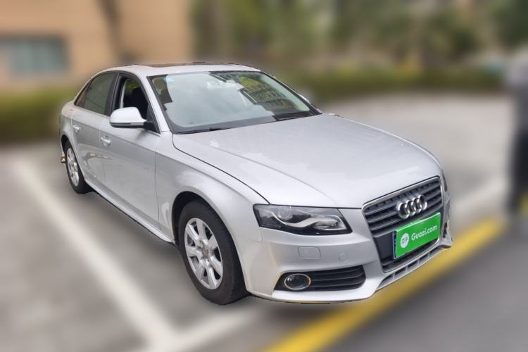 Used Audi A4L 2012 2.0 TFSI automatic standard version Front Right 45 Deg