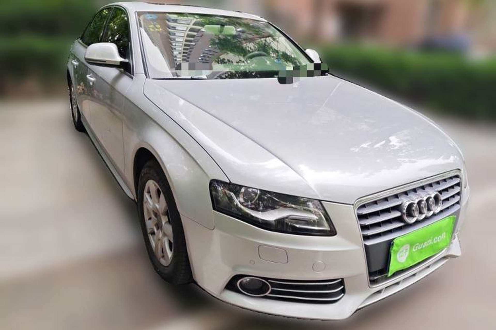 Used Audi A4L 2012 2.0 TFSI automatic Comfort trim level Front Right 45 Deg