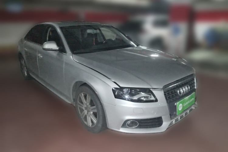 Used Audi A4L 2012 2.0 TFSI automatic Comfort trim level Front Right 45 Deg
