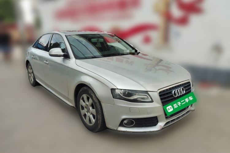 Used Audi A4L 2012 2.0 TFSI automatic Comfort trim level Front Right 45 Deg