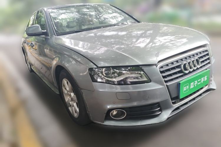 Used Audi A4L 2012 2.0 TFSI automatic standard version Front Right 45 Deg