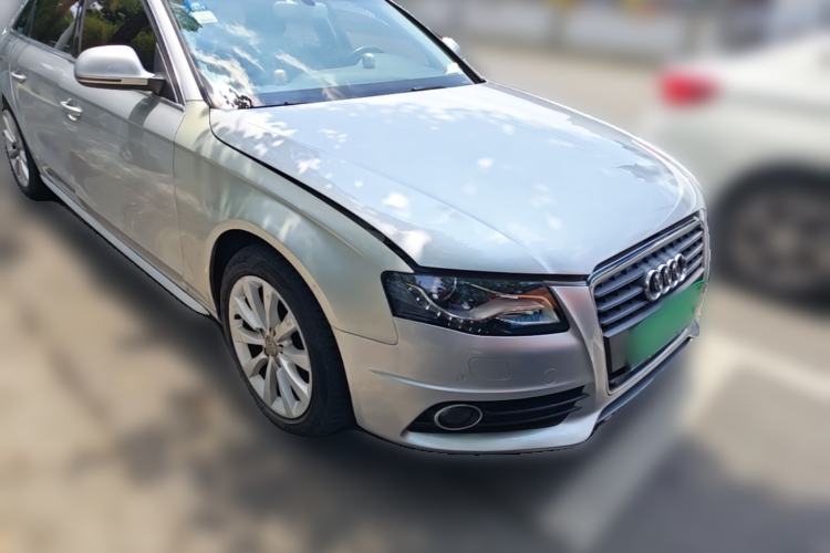 Used Audi A4L 2012 2.0 TFSI automatic sporty version Front Right 45 Deg