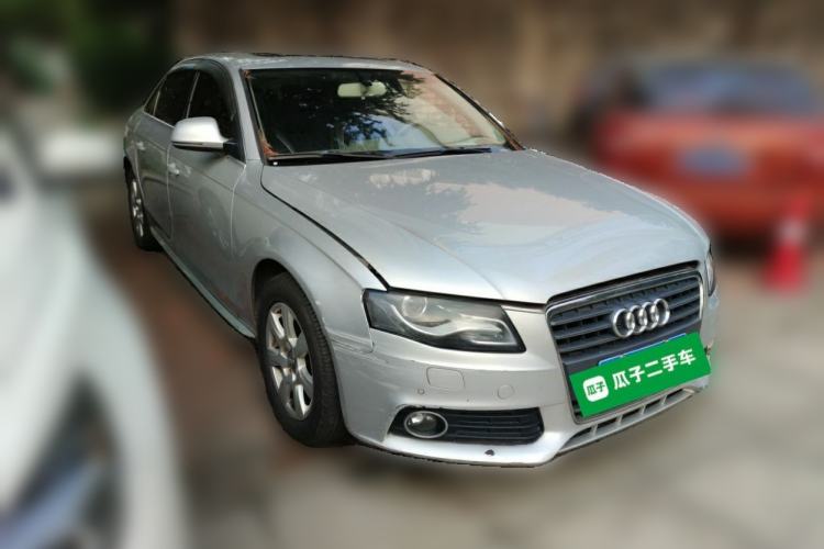 Used Audi A4L 2012 2.0 TFSI automatic standard version Front Right 45 Deg