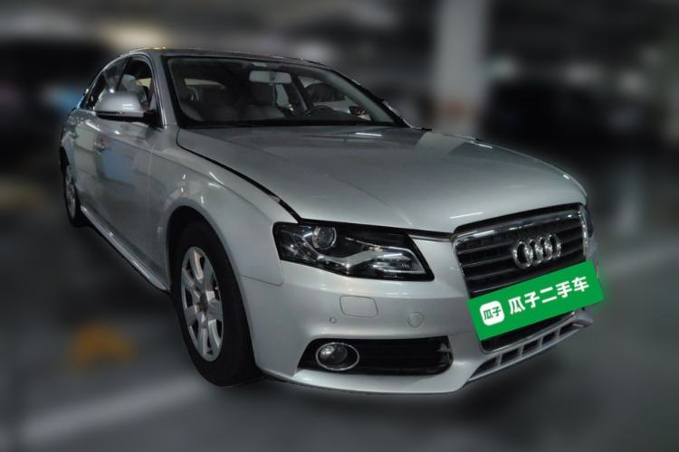 Used Audi A4L 2012 2.0 TFSI automatic Comfort trim level Front Right 45 Deg