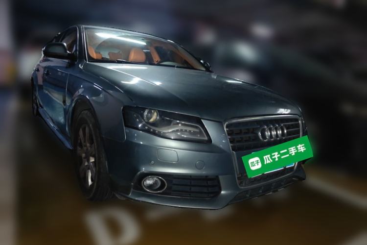 Used Audi A4L 2012 2.0 TFSI automatic Comfort trim level Front Right 45 Deg