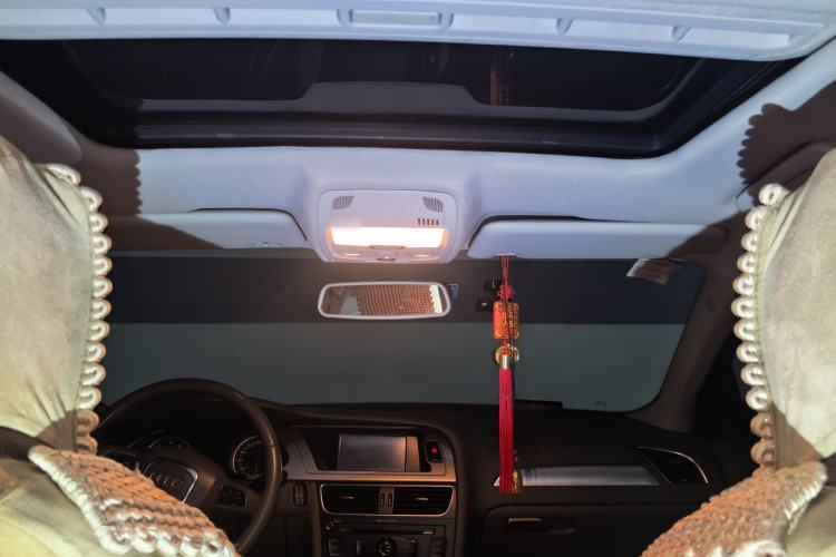 Used Audi A4L 2012 2.0 TFSI automatic standard version Headliner