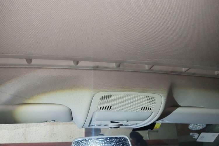 Used Audi A4L 2012 2.0 TFSI automatic standard version Headliner