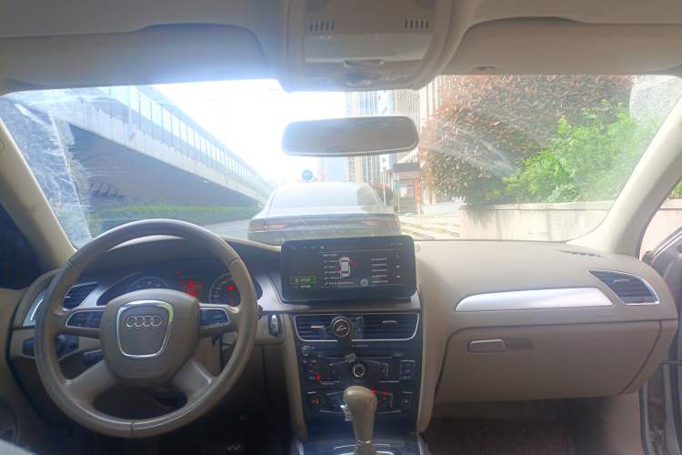 Used Audi A4L 2012 2.0 TFSI automatic standard version Headliner