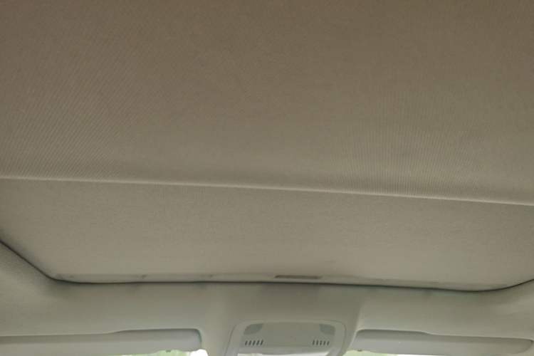 Used Audi A4L 2012 2.0 TFSI automatic Comfort trim level Headliner