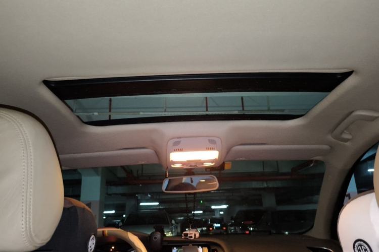 Used Audi A4L 2012 2.0 TFSI automatic standard version Headliner