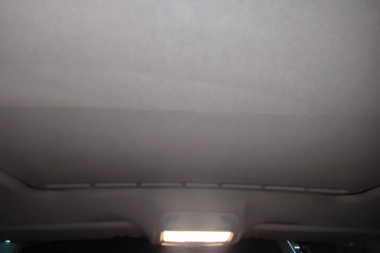 Used Audi A4L 2012 2.0 TFSI automatic Comfort trim level Headliner