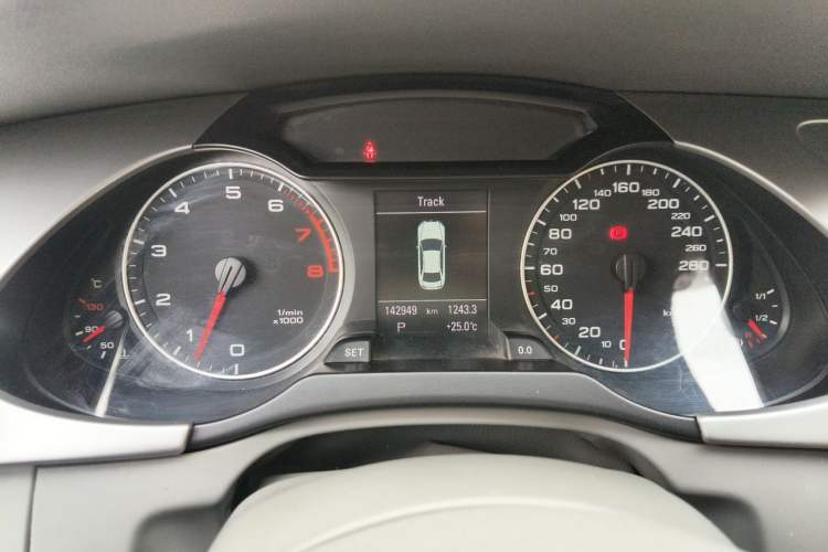 Used Audi A4L 2012 2.0 TFSI Automatic Technology Model Instrument Cluster