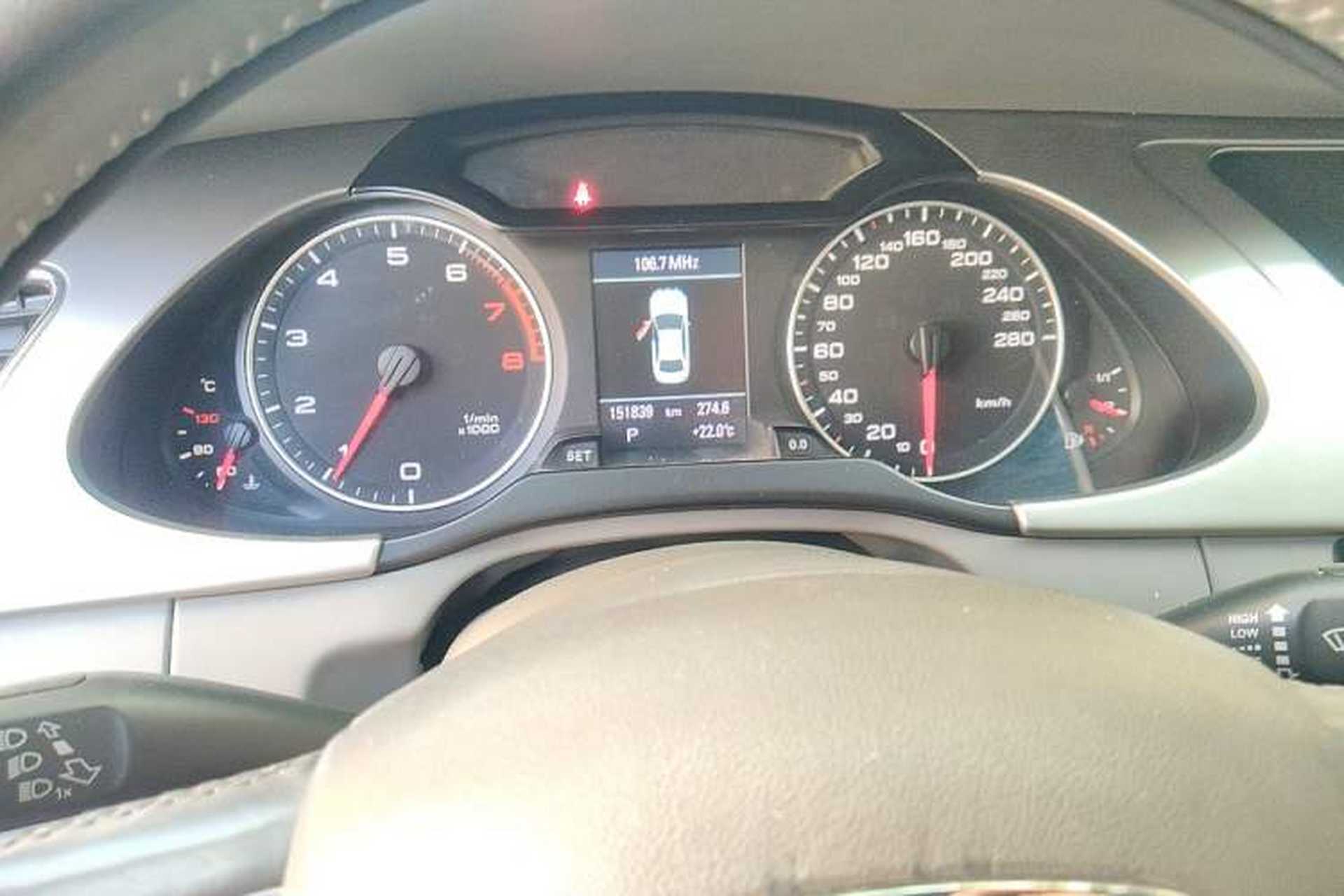Used Audi A4L 2012 2.0 TFSI automatic luxury version Instrument Cluster